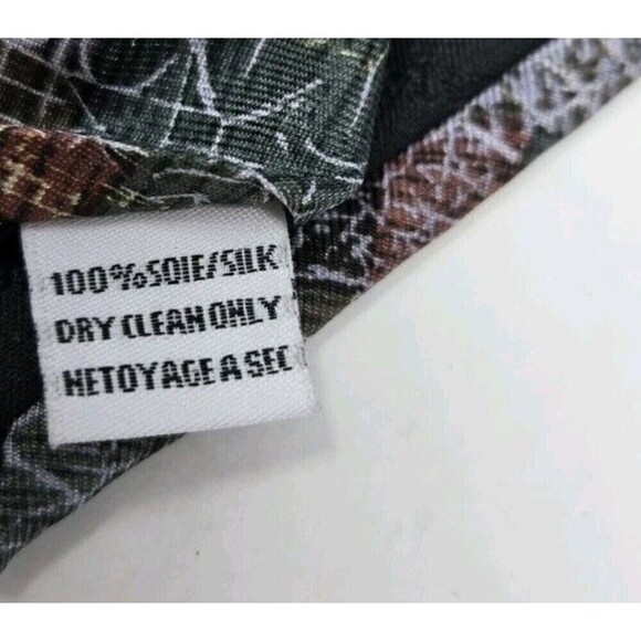 THE METROPOLITAN MUSEUM OF ART LOT OF 3 100% SILK NECKTIES TIE MENSWEAR NEW YORK - Picture 12 of 13